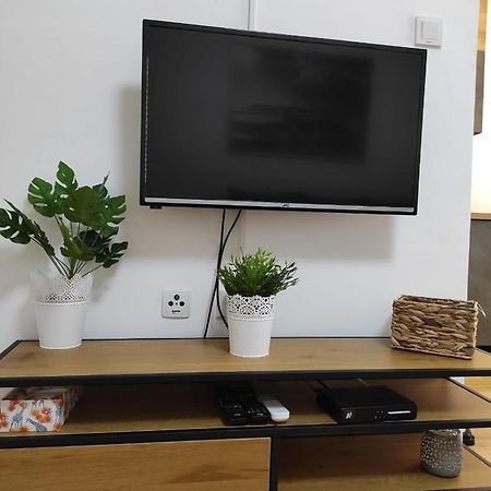 Apartman Branimir โนวาลยา ภายนอก รูปภาพ