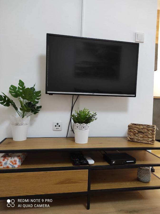 Apartman Branimir โนวาลยา ภายนอก รูปภาพ