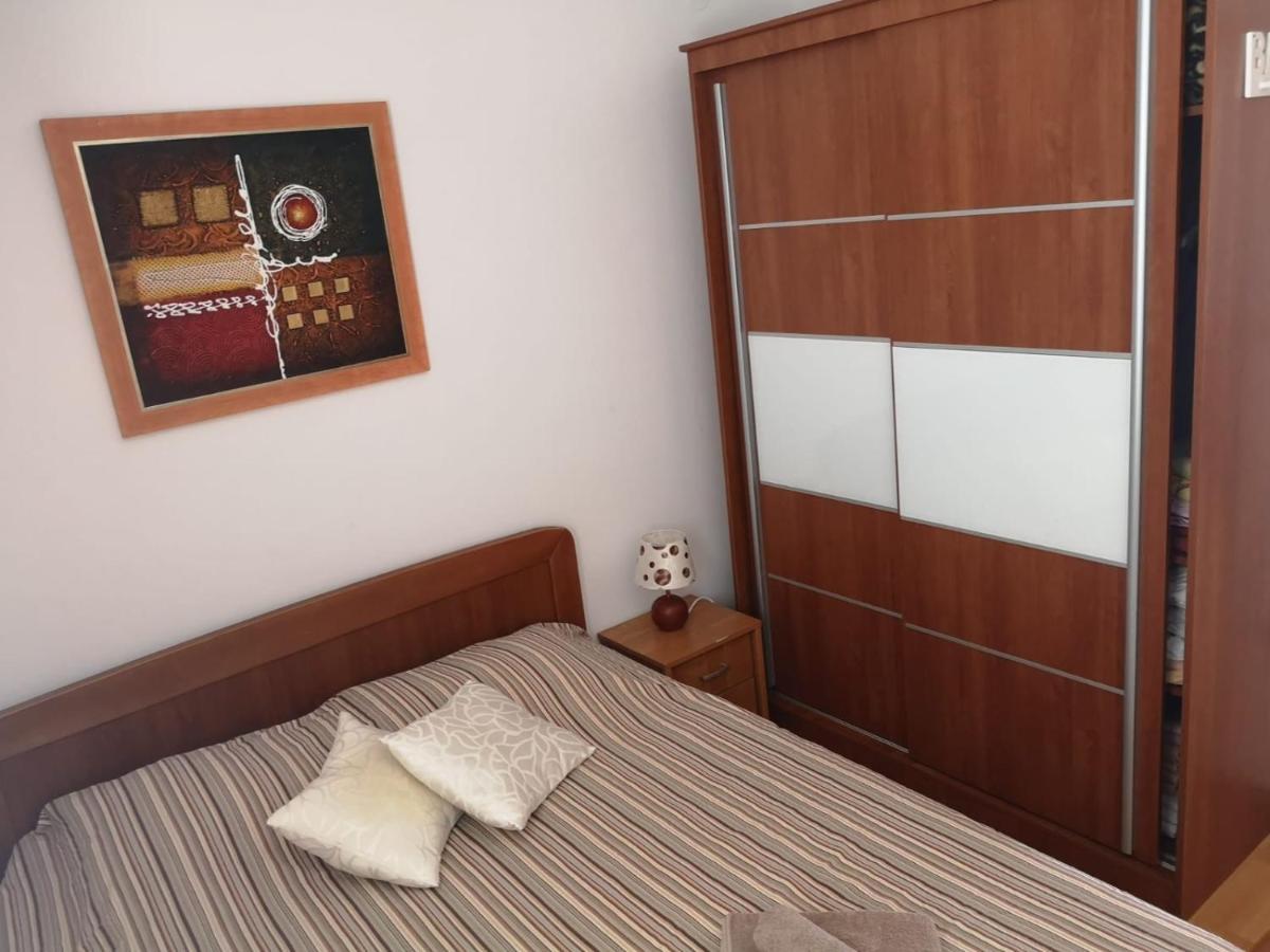 Apartman Branimir โนวาลยา ภายนอก รูปภาพ